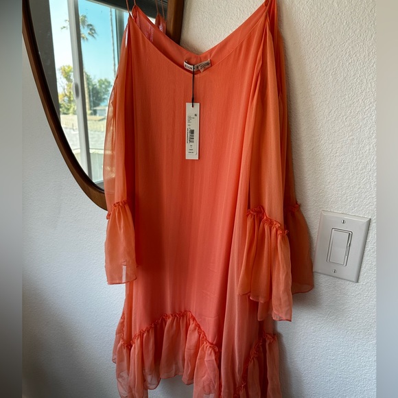 NWT Alice + Olivia Ilaria cold shoulder peach dress Large - Picture 9 of 9